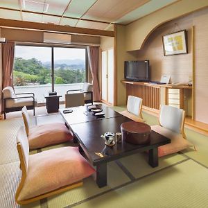 Japanese-Style Room